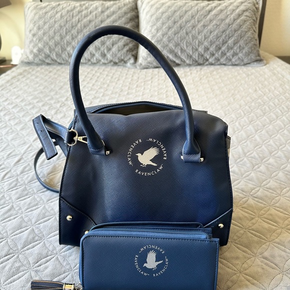 Bioworld Ravenclaw Purse and Wallet set - Picture 2 of 7